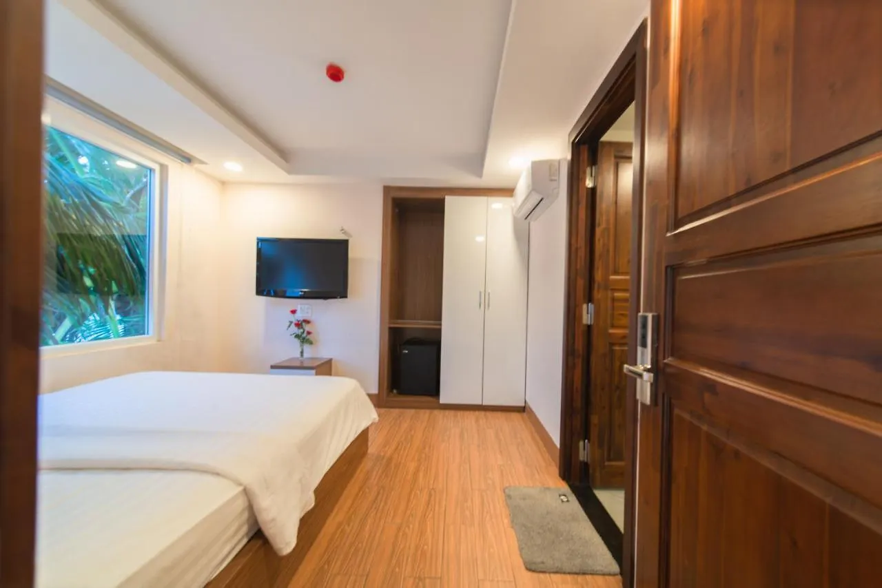 Отель Khach San Cliffhouse Нячанг