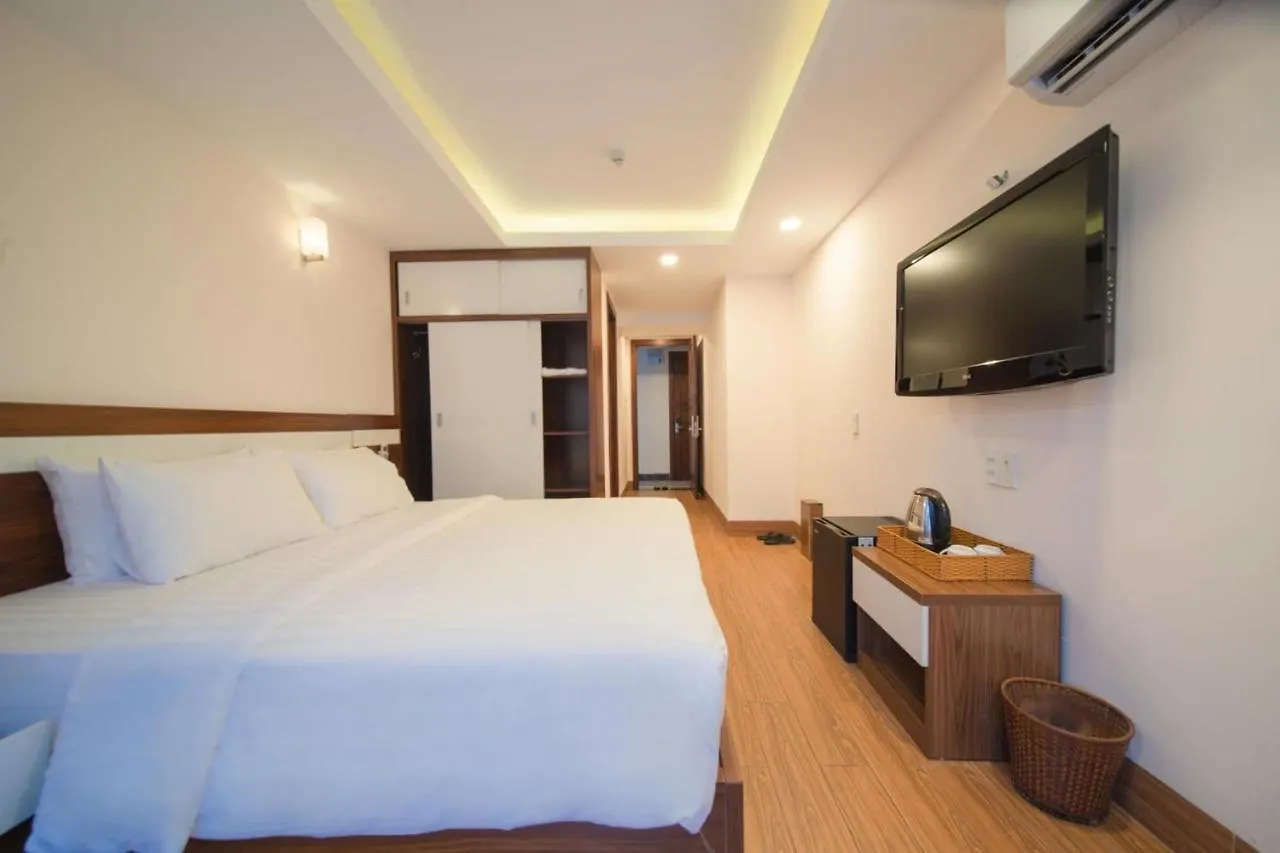 Отель Khach San Cliffhouse Нячанг